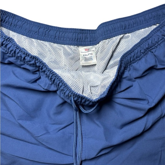 Vineyard Vines Men’s Solid Chappy Swim Trunks 2XL Blue - Picture 2 of 9